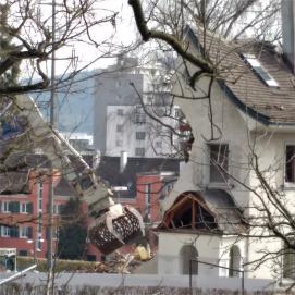 Abbruch eines Hauses in Seebach
